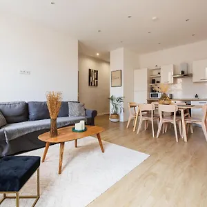 espace-et-confort-au-coeur-de-la-ville.fr-provencehotel.com/